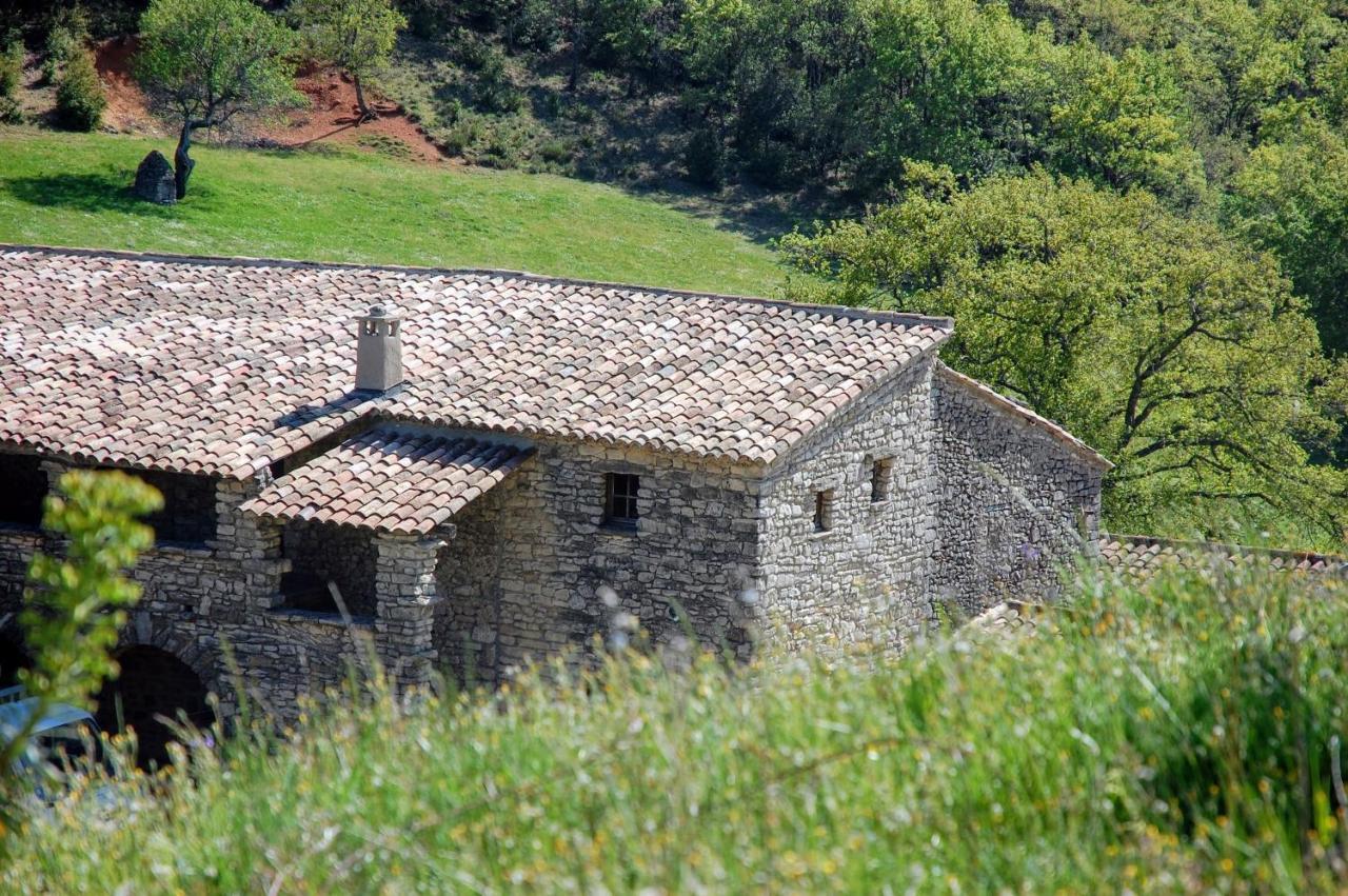 Le Domaine Du Castellas Sivergues Exterior photo
